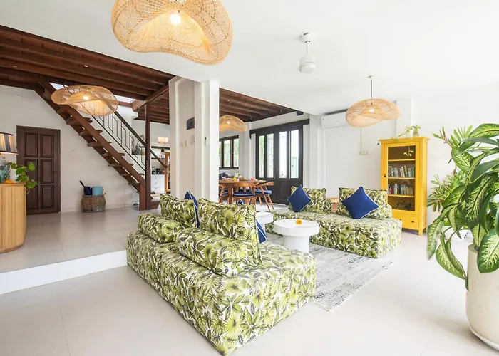 Monroe 3br Luxury With Concierge Netflix Private Pool 900m To Villa Seminyak