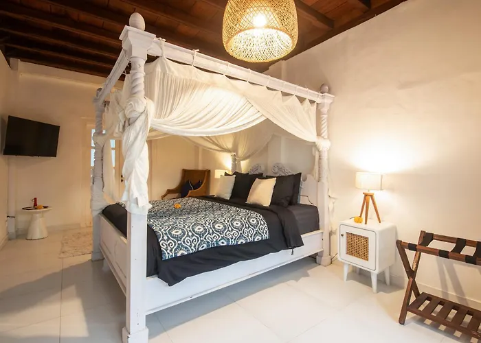 Monroe 3br Luxury With Concierge Netflix Private Pool 900m To ヴィラ スミニャック