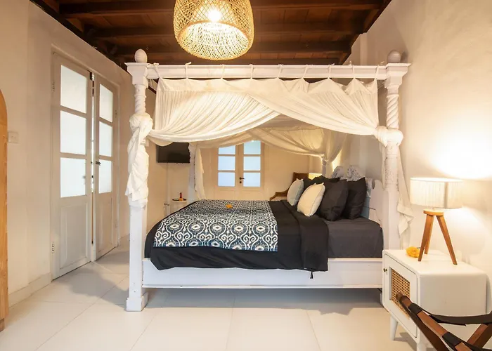 Monroe 3br Luxury With Concierge Netflix Private Pool 900m To Villa Seminyak